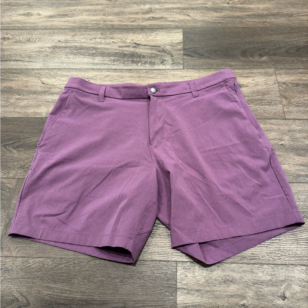 Men’s Lululemon Commission short 7” size 36